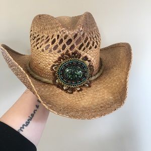CONNER/ feather brooch straw cowboy hat